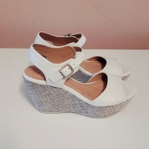 Clark's Artisan Nadene Lola Sandals